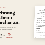 Kassenbon mit Posten wie Stahl (CBAM), Miete, Neuwagen und Heizöl ab 2028, Summe unbekannt, daneben die Überschrift „Die Rechnung kommt beim Verbraucher an“